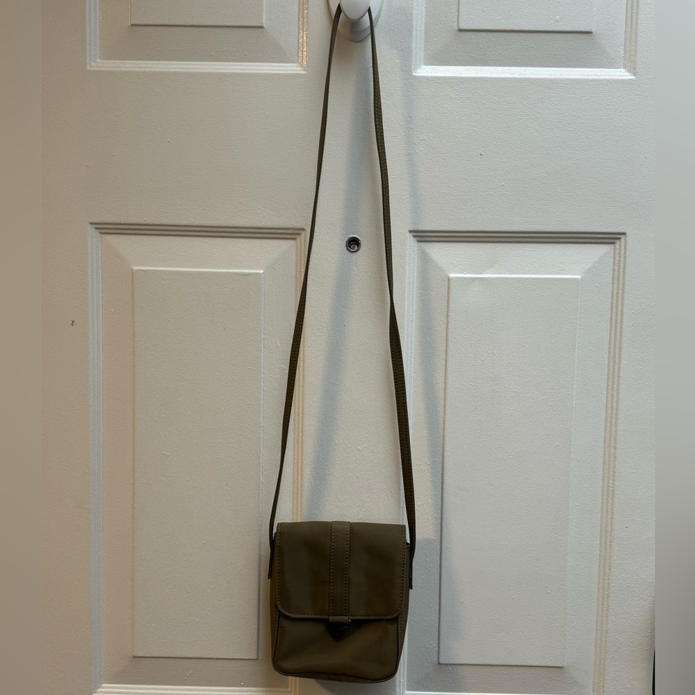 Y2K Guess Olive Green Nylon Crossbody Pouchette Mini Bag Purse Neutral Vintage - Picture 2 of 13
